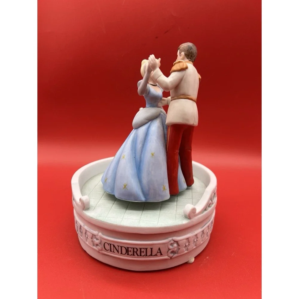 Disney Musical Memories Cinderella WD Artists Limited Edition 3925/19,750
